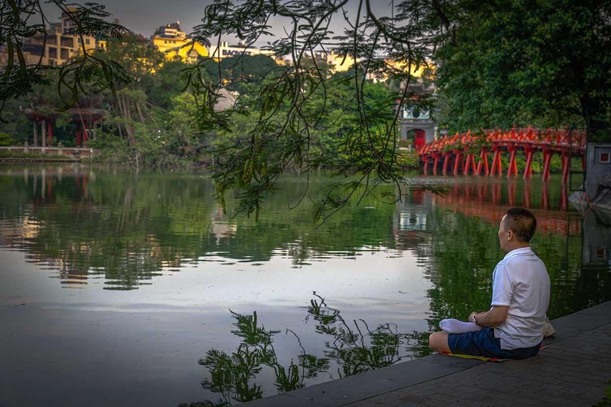 Morning Rituals Across Vietnam: From Street Coffee to Temple Incense